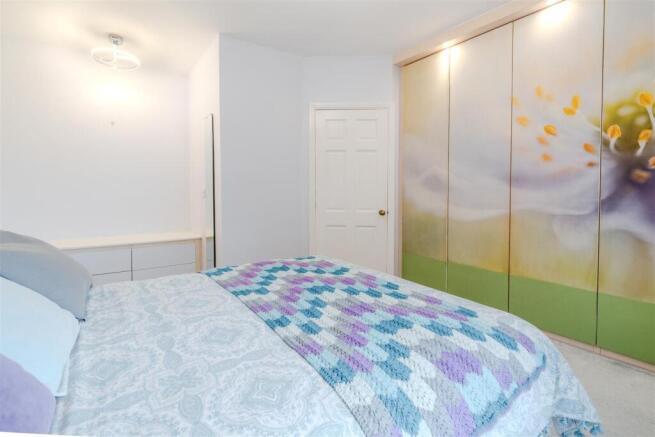 Bedroom 1-2.jpg