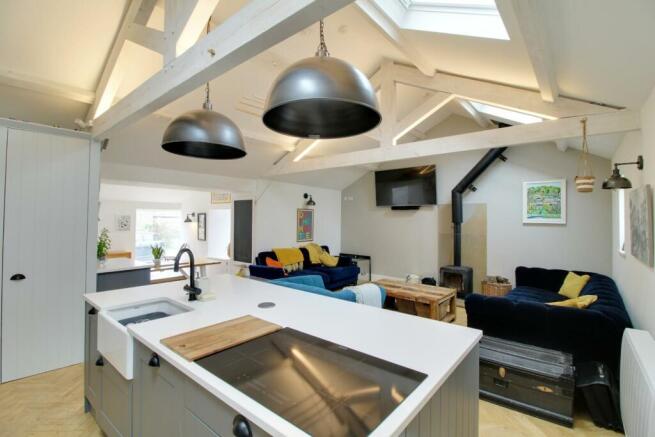 Kitchen Living Room (3).jpg