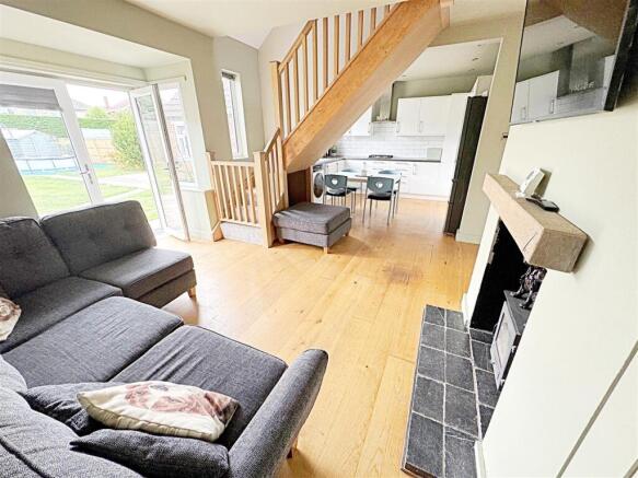 Tetney Lane, Holton-Le-Clay, Grimsby, N.E. Lincs, DN36 5AR photo 4