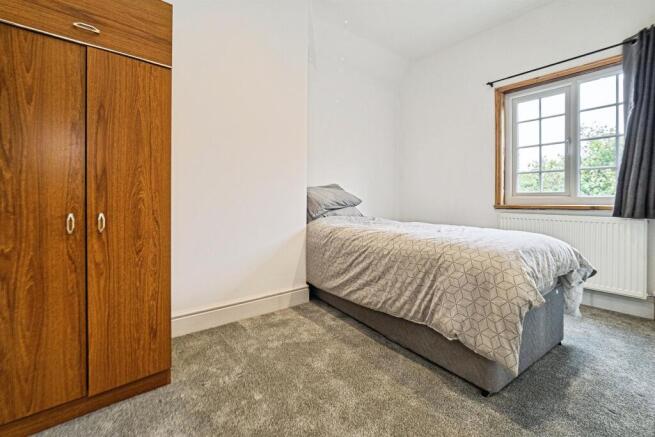 3 bed Semi-Detached for sale Image 12