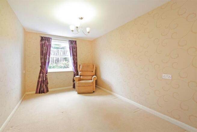 Bedroom 2.jpg