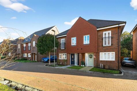 Beatrice Square, Tadworth