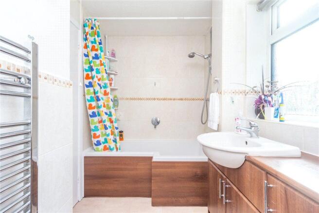 Bathroom 1a