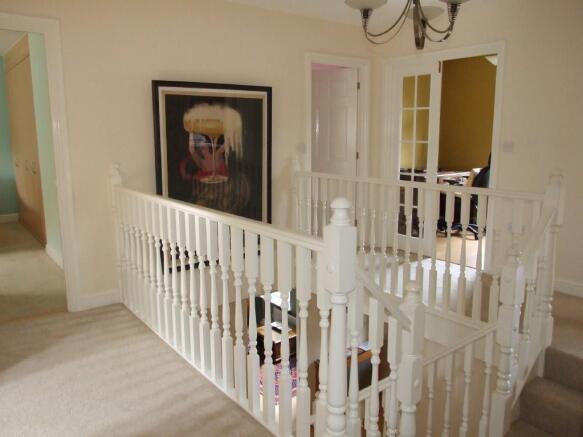 Photo 10