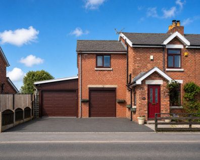 Moss Lane, Burscough, L40