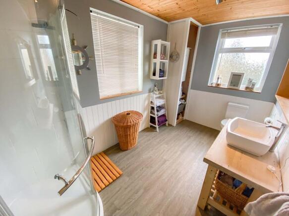 Bathroom (2)