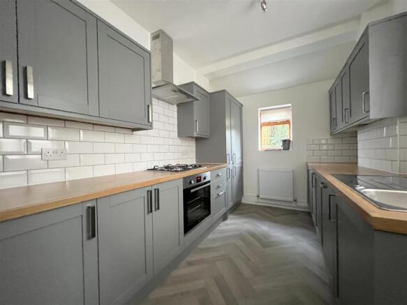 Kitchen-001.JPG