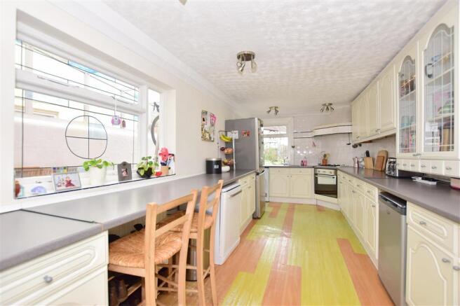 Kitchen/ Breakfast Room