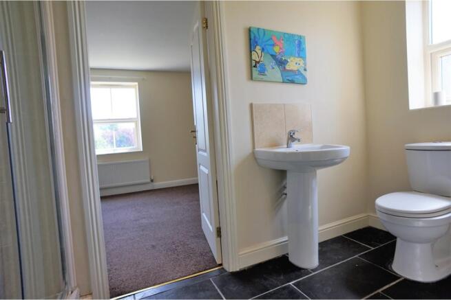 Jack & Jill En-suite