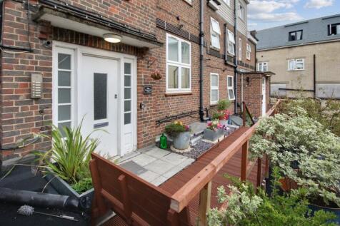 London Road, East Grinstead, West Sussex, RH19