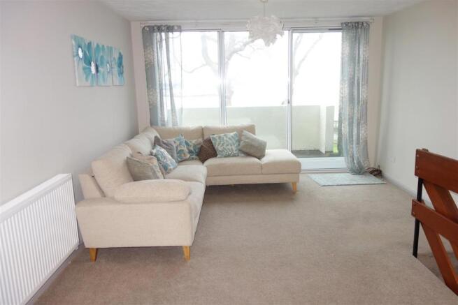 lounge area.JPG