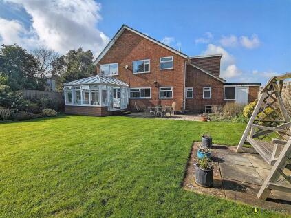 Solent View Road, Seaview, PO34 5HY