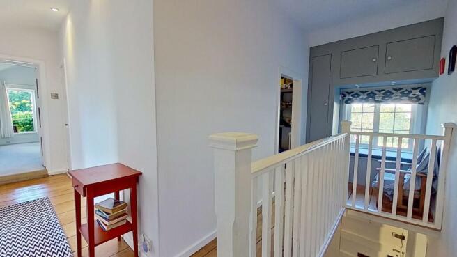 FIRST FLOOR LANDING