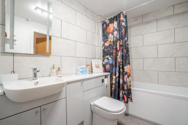 2 bed Apartment for sale Image 8