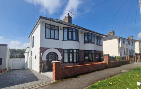 Parkfields Road, Bridgend, CF31 4BJ