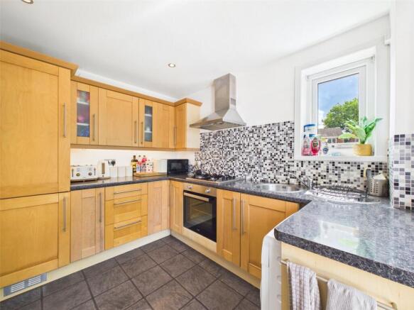 34, Brinsons Close, Burton, Christchurch, Dorset, BH23 photo 3