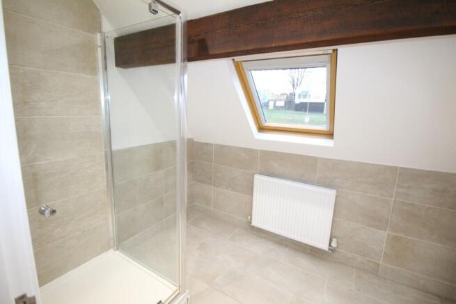 2 bed Apartment to rent Image 9
