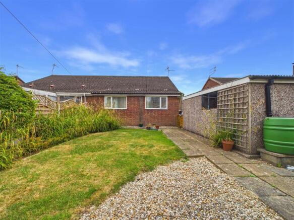 2 bed Semi-Detached Bungalow for sale Image 9