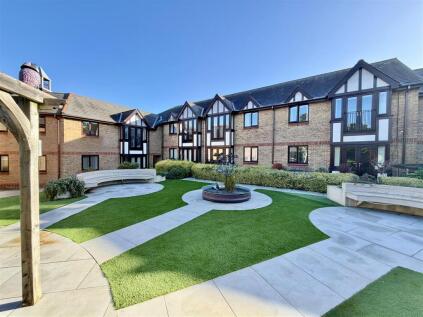 Douglas Close, Upton, Poole