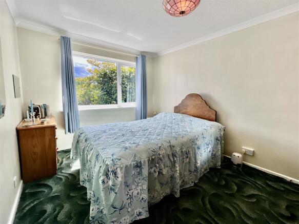 20 Cotmore Close - 7.jpg
