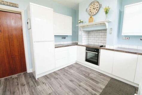 Terry Road, Low Moor, Bradford, BD12 0LL