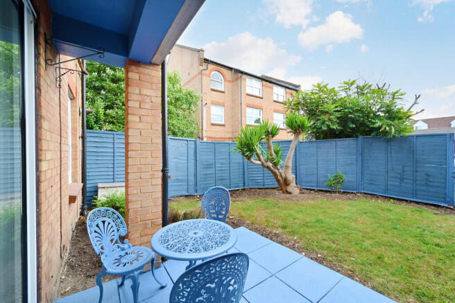 44-Victoria-Park-...