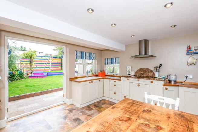 Kitchen Diner: