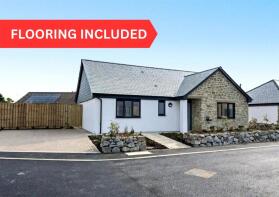 10, Henrys Croft, Helston TR12 7AX