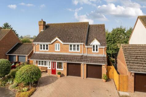 Chapel Close, Clifton, Shefford, SG17