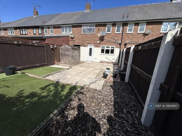 3 bed Terraced to rent Image 10