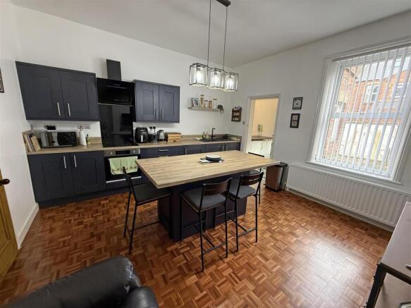Kitchen A1.jpg