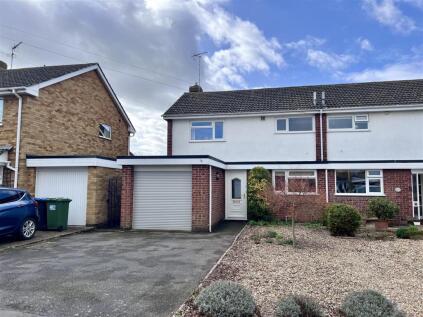 Charlecote Close, Tiddington, Stratford-Upon-Avon