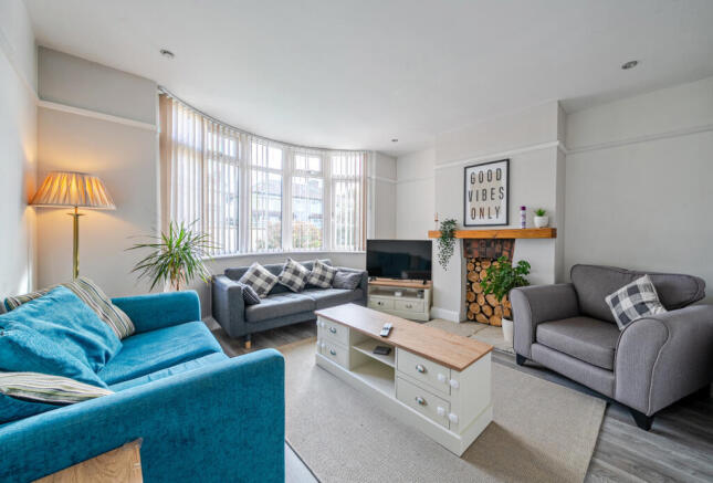 1372724-9-68fb6a7...