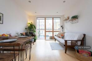 Flat 3, 28 Downham Wharf, Hertford Road, Hackney, London N1 5QT