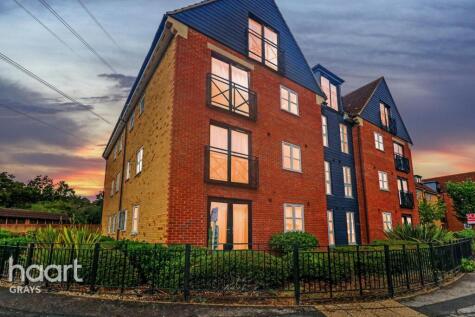 Fleming Road, Chafford Hundred RM16