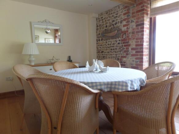 Bedroom 4/Dining Room