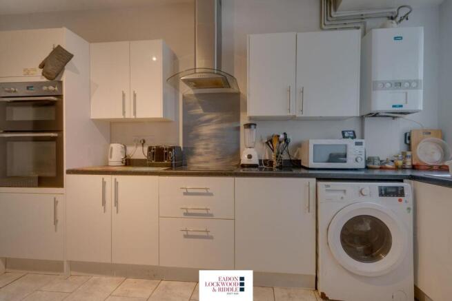 5 bed Terraced for sale Image 6