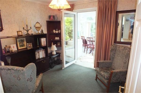 Bedroom/Dining Room