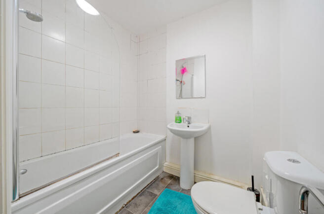 2 bed Flat for sale Image 9