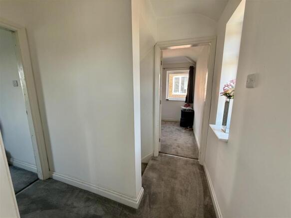 3 bed Semi-Detached for sale Image 12