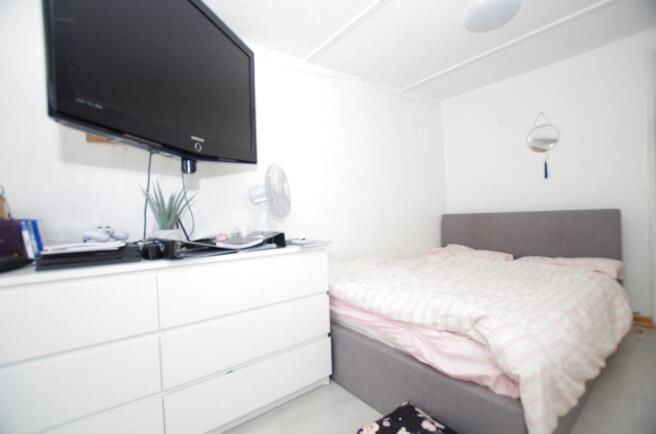 Reception 2/Bed 5