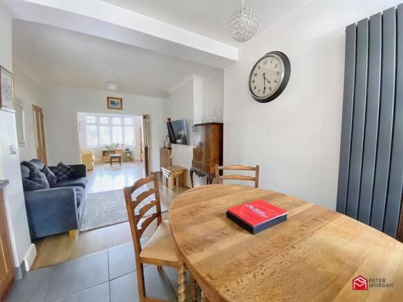 Lounge/ Dining Area