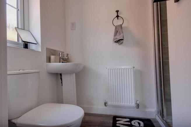 3 bed Semi-Detached for sale Image 8