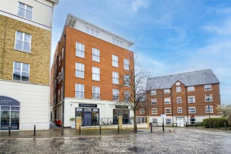 Waterside, Dickens Heath, Solihull, B90