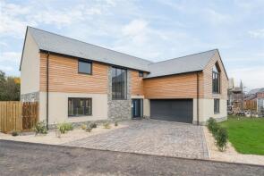 2, Southbrook Grove, Cranbrook EX5 7LG