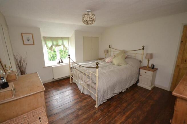 Bed 1a.JPG