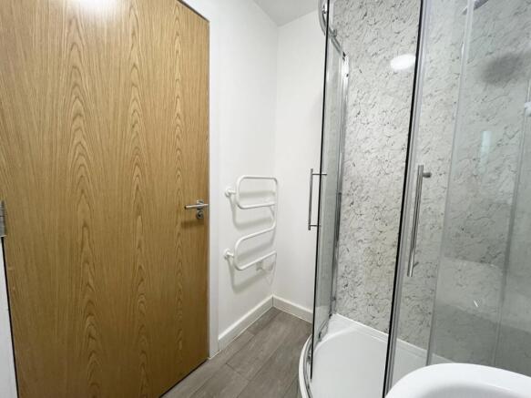 1 bed Apartment to rent Image 8