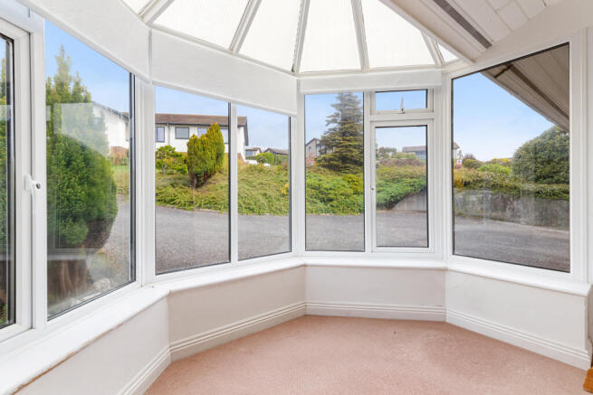 A12 - 35 Mead Drive Thurlestone - 260505