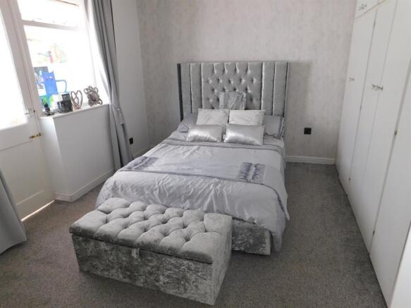 Bedroom 1a