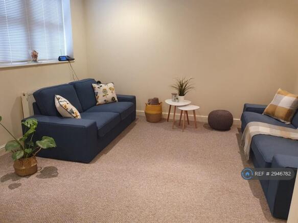 3 bed Terraced to rent Image 8